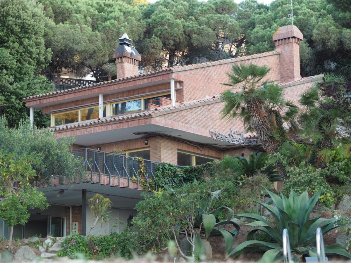 Villa Maresme & Villa Rosa Mataro Exterior photo