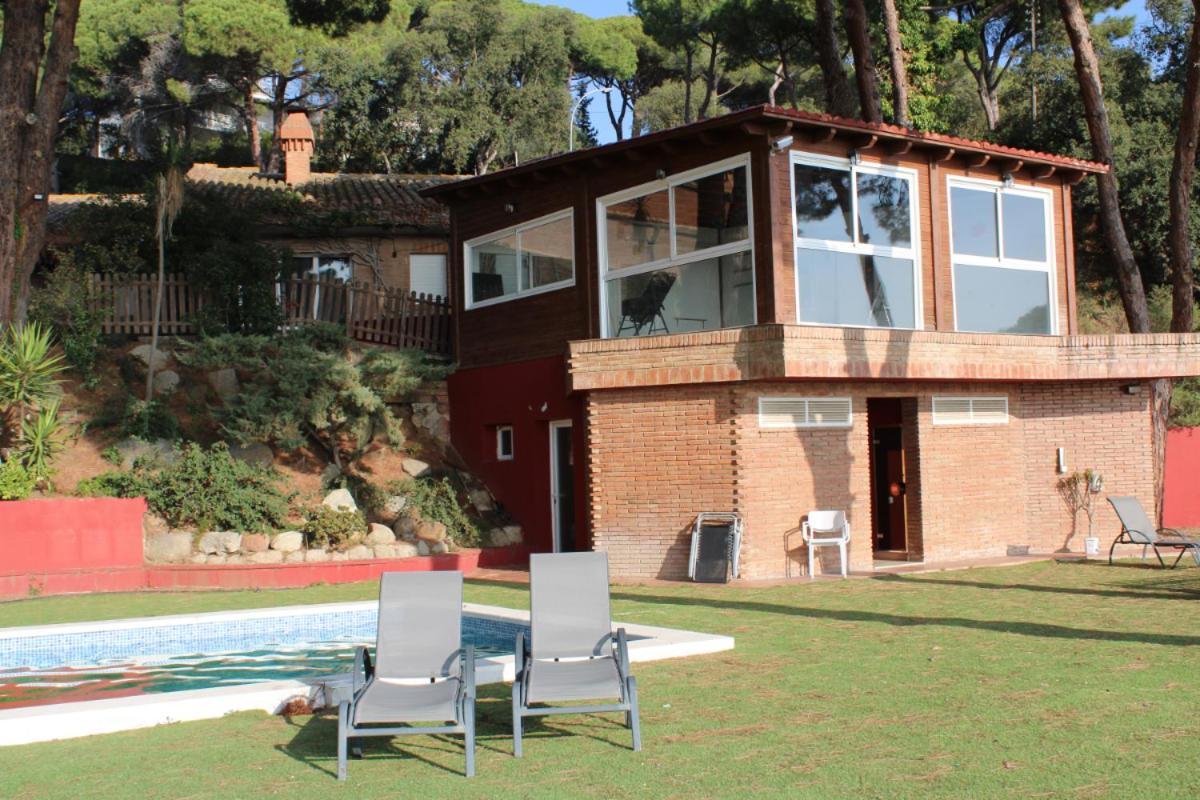 Villa Maresme & Villa Rosa Mataro Exterior photo