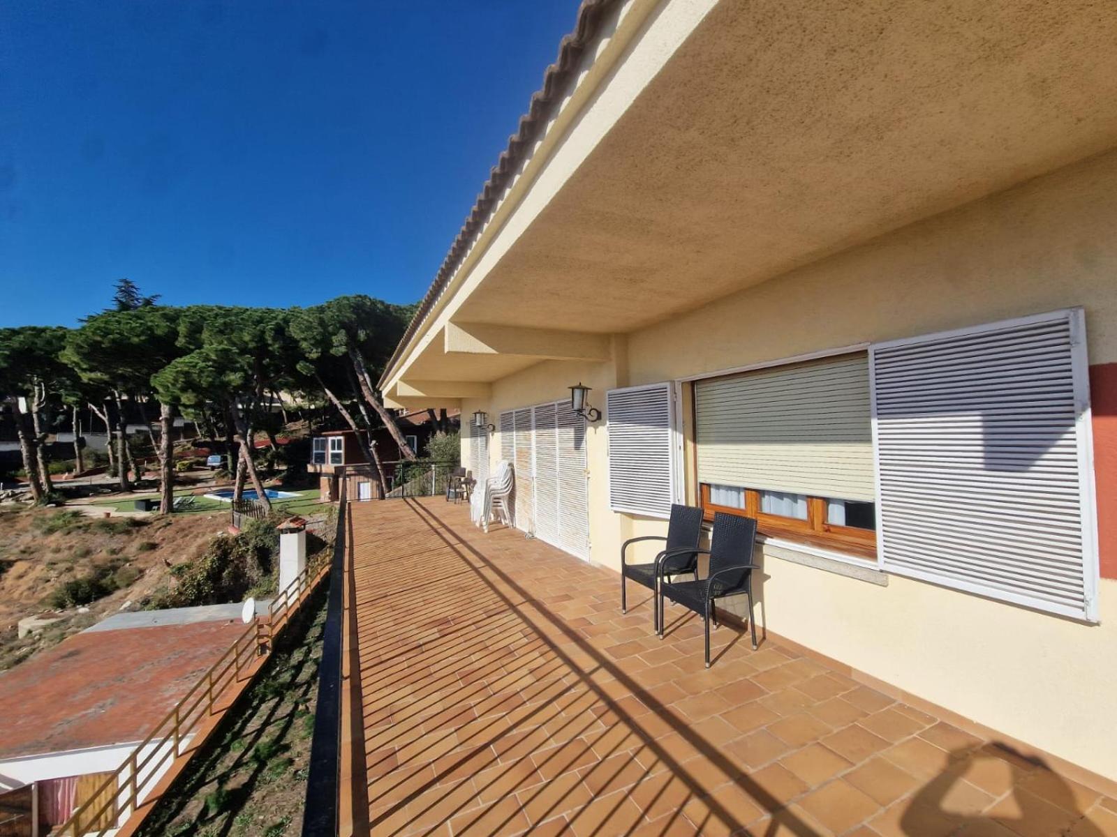 Villa Maresme & Villa Rosa Mataro Exterior photo